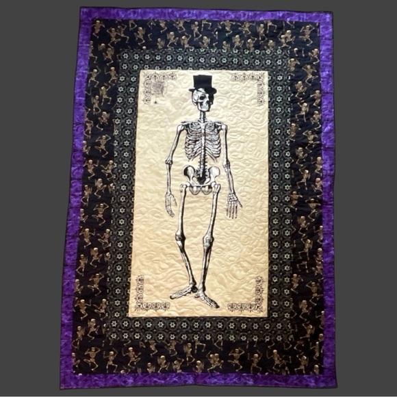 SOLD………..Quilt Skeleton Halloween Day of the Dead - Picture 1 of 6